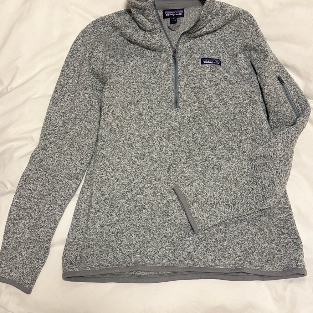 Patagonia Women's Heathered Gray Sweater quarter zip